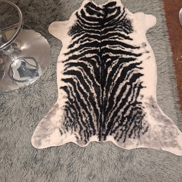 Other - NEW 44 x 44 ZEBRA RUG